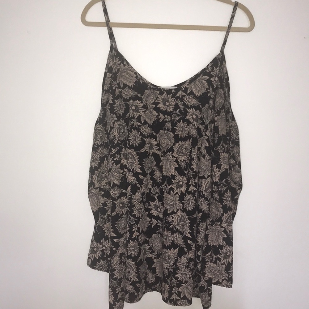 HoneyPunch cold shoulder shift dress